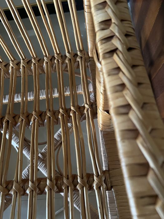 Люлеещ стол от ратан