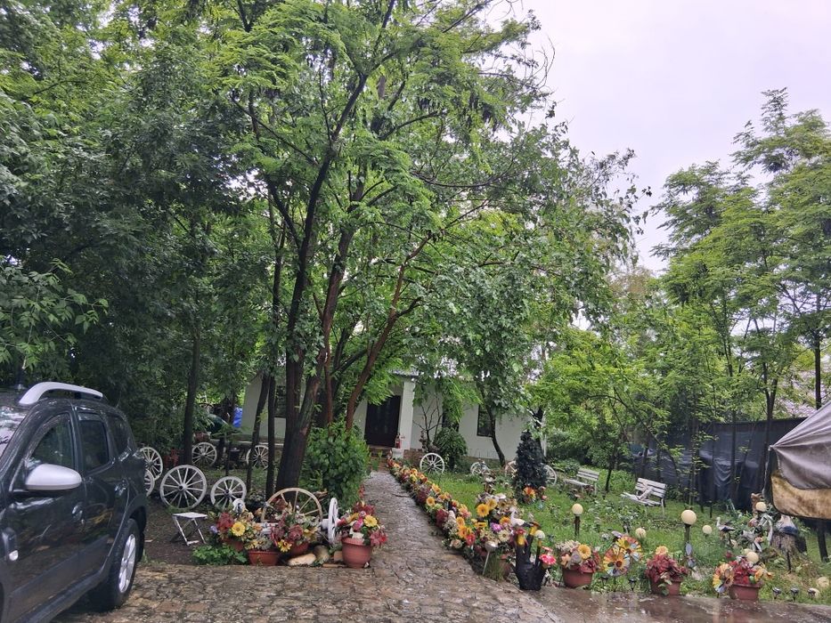 Casă de vânzare URGENT în Zorleni – zonă centrală