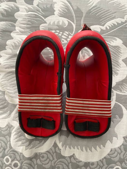 Футы, Перчатки для единаборств