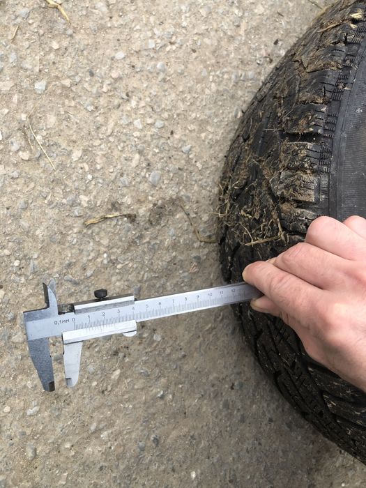 Продават се зимни гуми