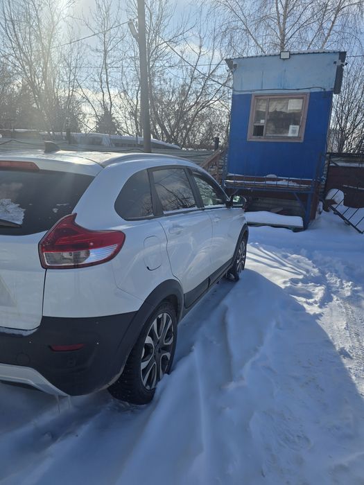 Лада икс рэй крос 2021 года