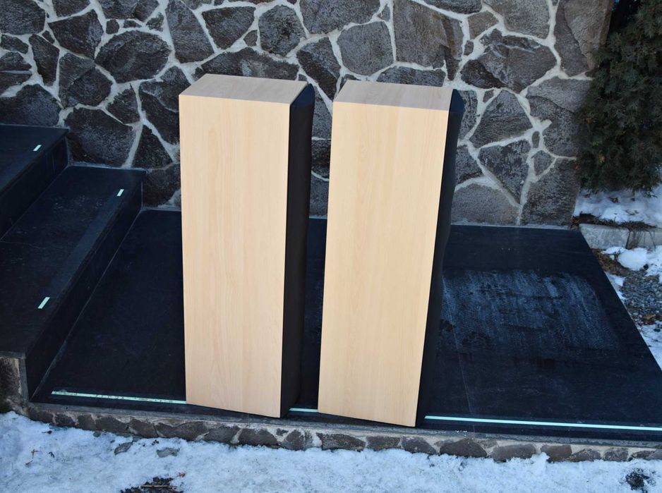 Boxe Dali Blue 5005, boxe de podea