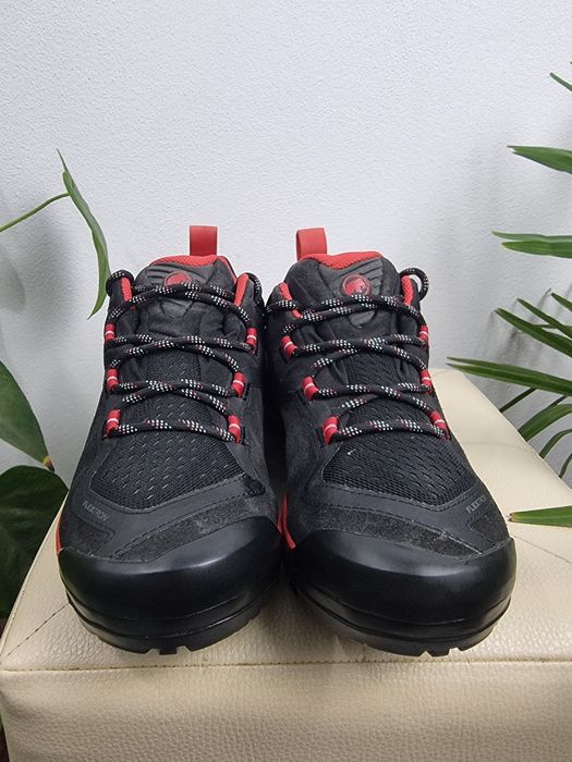 Ghete mammut sapuen trekking gtx hiking drumetii (nu lowa, the north face, scarpa, adidas, nike salomon garmont)