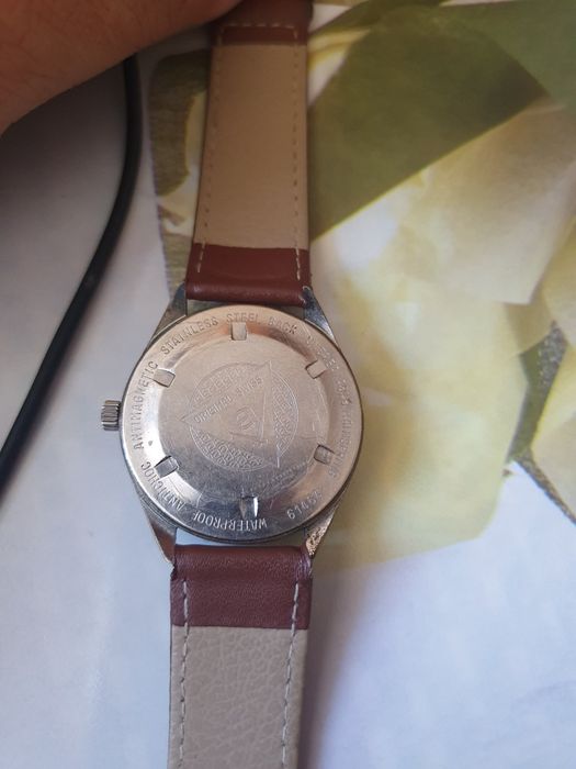 Vând ceas vechi în stare de funcționare Atlantic