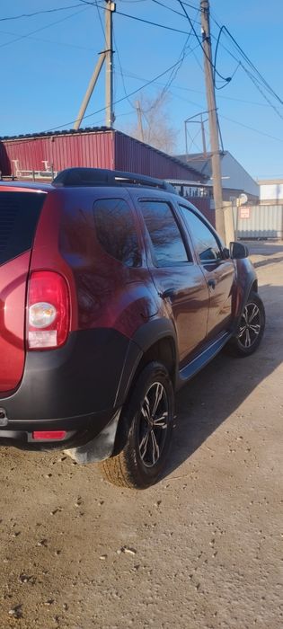 Продам машину Рено Дастер