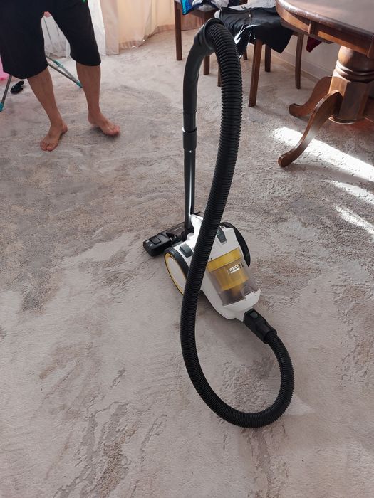 Продаётся пылесос Karcher