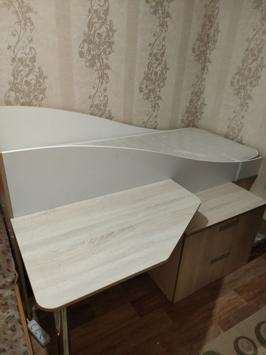 Продам кровать подростковую