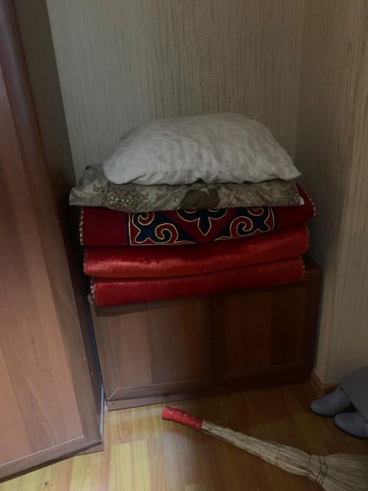 Шкаф с шкафчиком