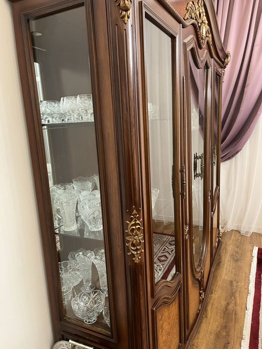 Витрина в отличном состоянии