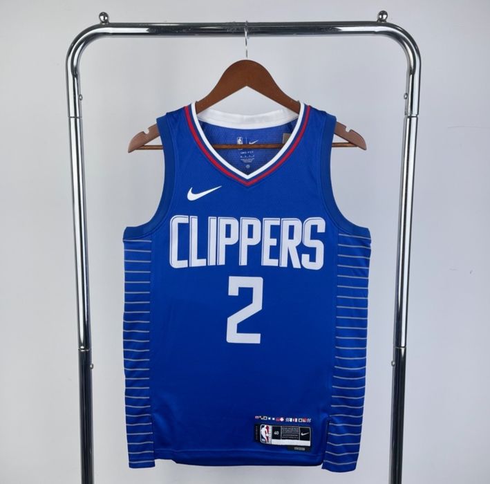 Maiouri de baschet cu Kawhi Leonard