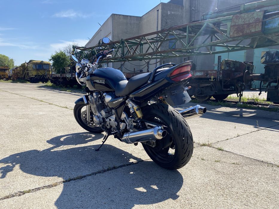 Vând Yamaha XJR 1300 (Generația RP02) – O Legendă Clasică în Stare Excelentă