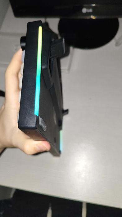 Продам срочно кастом клавиатуру