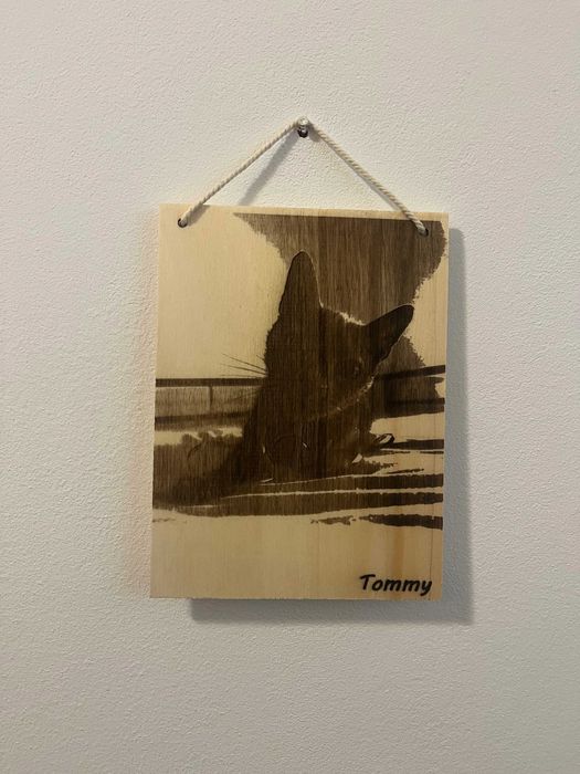 Gravuri personalizate in lemn