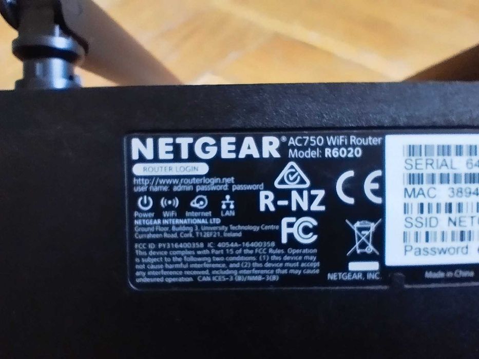 Router Netgear WiFi AC750 R6020
