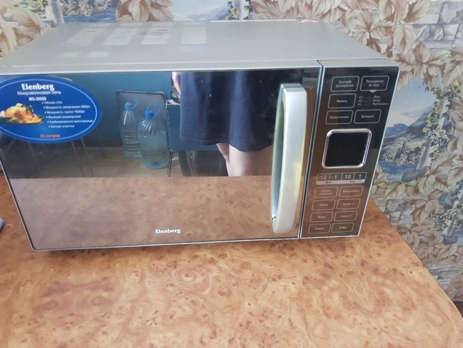 Микрововолновая печь