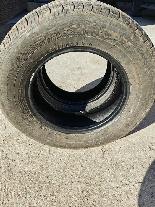 Гуми за ремарке 185 70 13