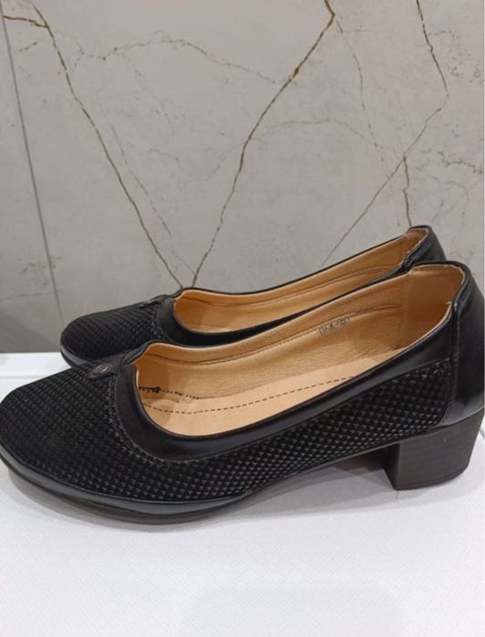 Продам обувь 39 размера