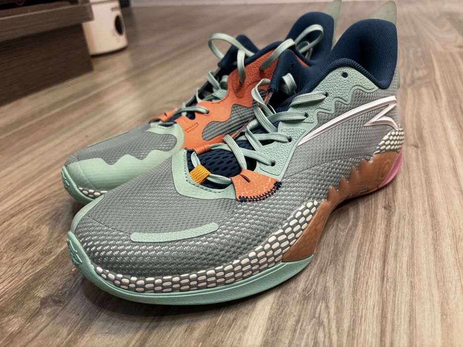 Баскетбольные кросовки Anta SHOCK WAVE 5 team версия