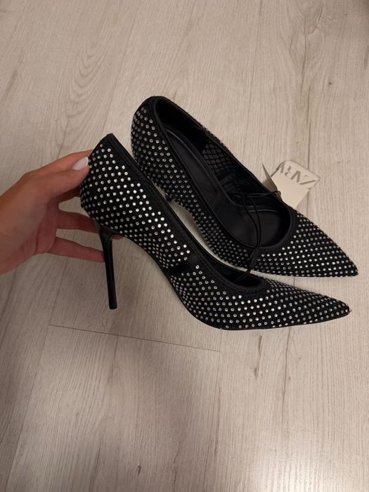 Дамски обувки на висок ток Zara