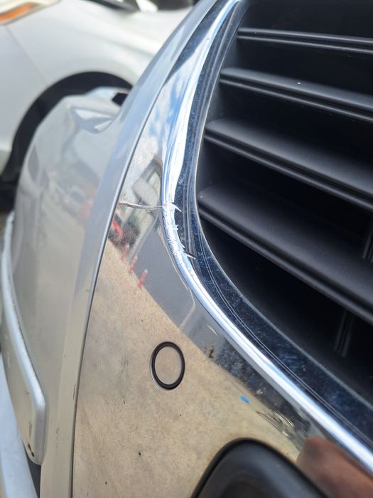 Предна броня с парктроници Vw Passat 6 / Пасат 6