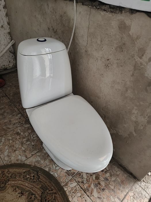 Унитаз санузел белый