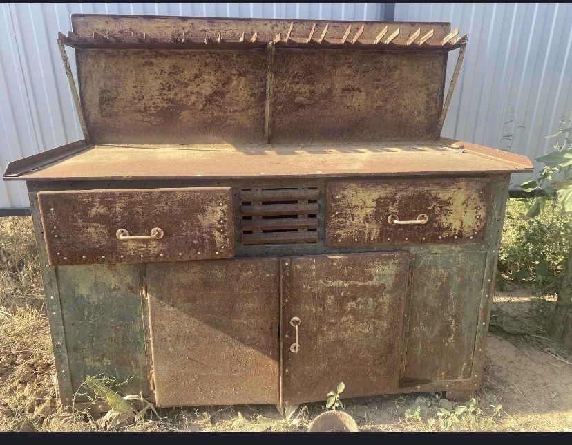 Металлический стол , толщина 10мм