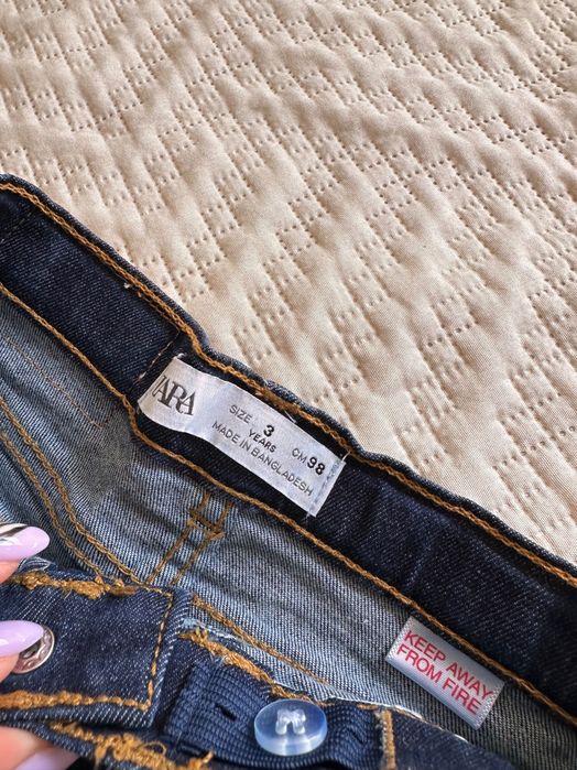 Детски дънки zara