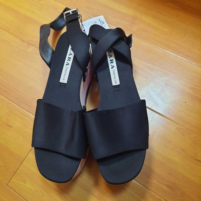 Дамски сандали Zara