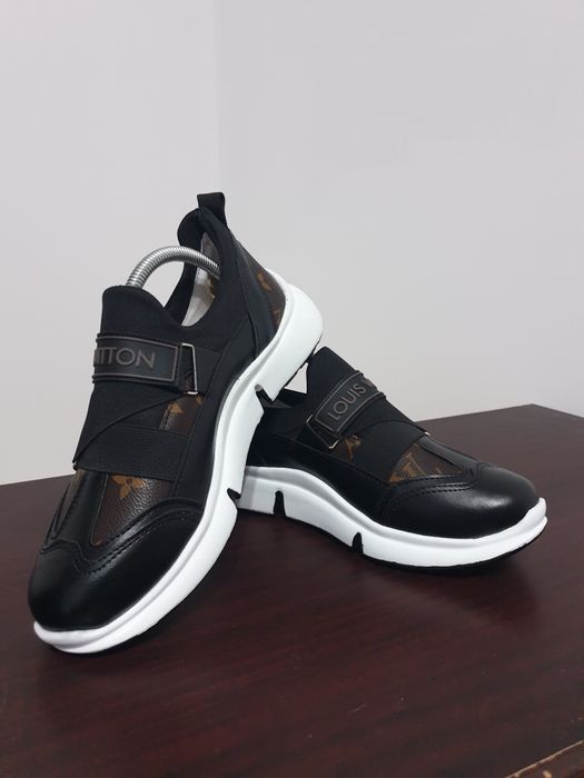 Pantofi sport. Pret 80 lei