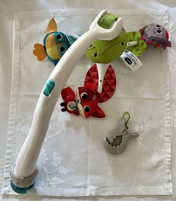 Carusel muzical mobil bebe