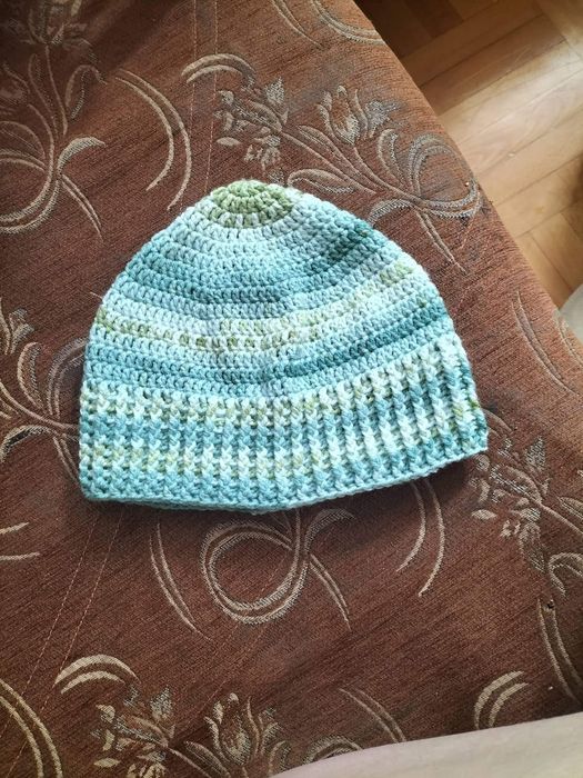 Плетени детски шапки