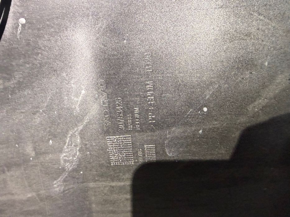 Задна броня за волво хс 60 2013 година