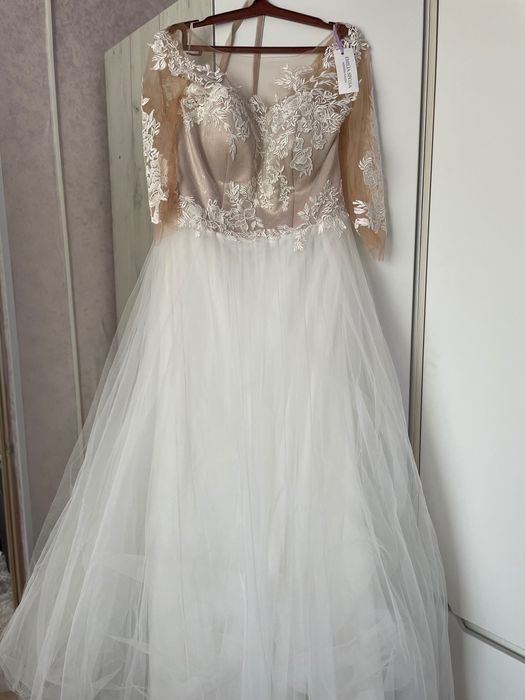 Свадебное платье plus size)