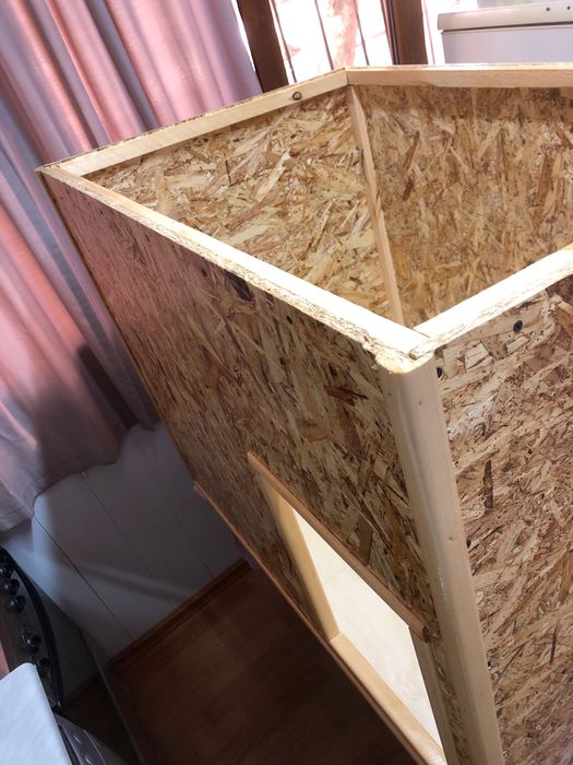 Будка большая с утепленным дном !