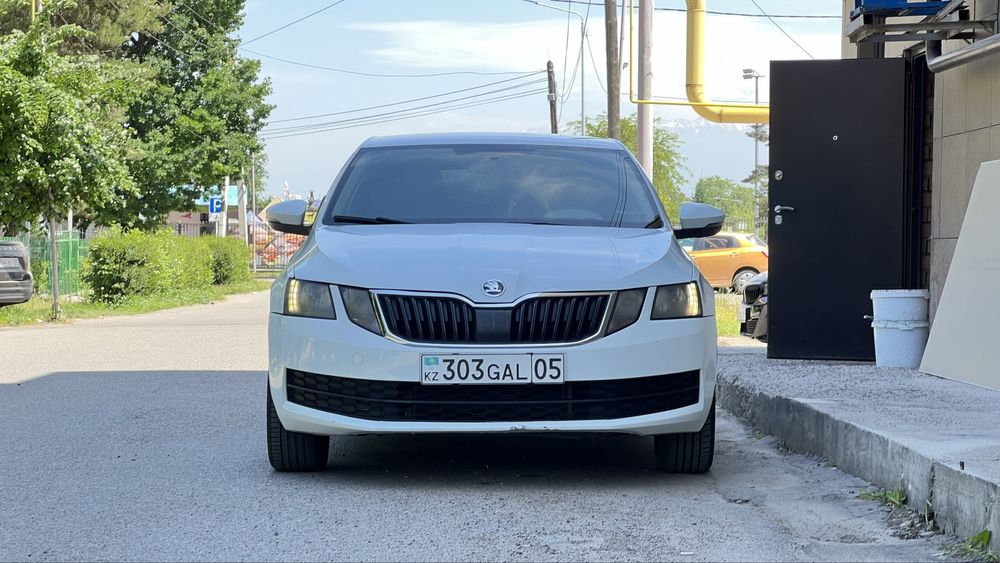 Автопрокат с водителем и без водителя