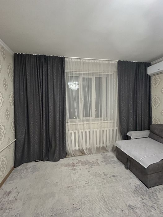 Продам шторы в гостиную