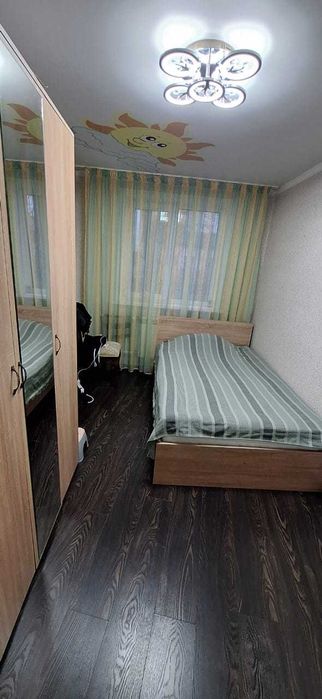 Продам 3ком квартиру 2/5 в р-оне Атлантида