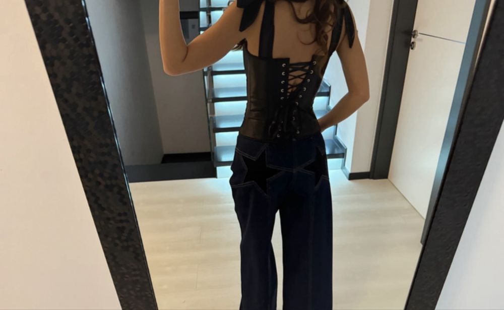 Corset cu snur la spate