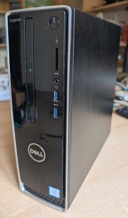 PC Dell Inspiron 3471 i5-9400, 8GB DDR4, SSD 256GB + HDD 1TB, DVD-RW, Windows 11 Pro cu licenta