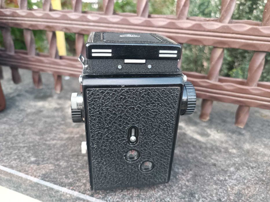 Aparat foto colecție TLR Seagull 4B-1 cu  Haiou 75mm f35