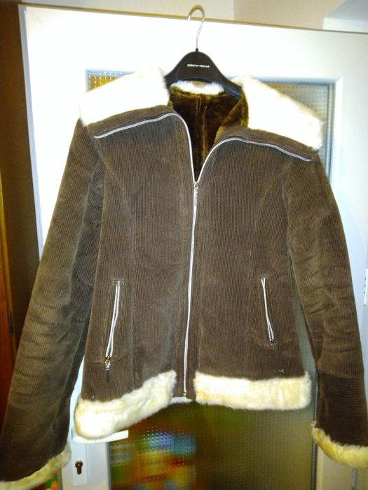 Cojoc blana sintetica si raiat