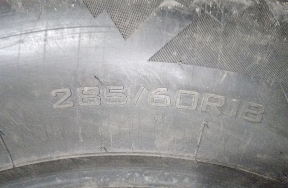 Автошина зимние шиповоные