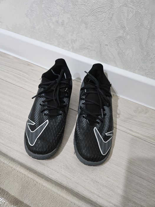 Продам футзалки для мальчика