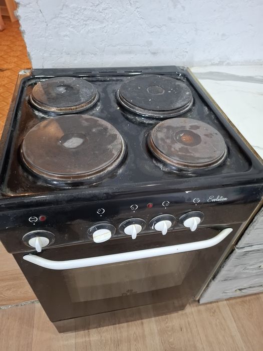 Продам электроплиту в хорошем состоянии