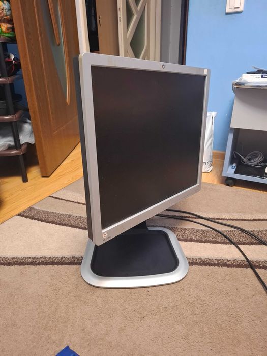 Monitor LCD HP L1950 profesional PC Calculator