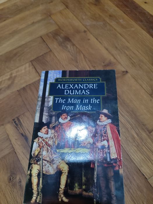 Книги по 5 лева.