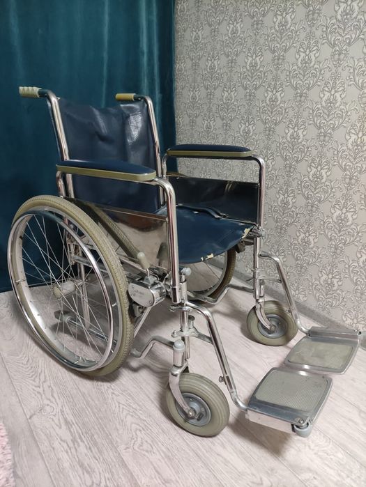 Инвалидная коляска