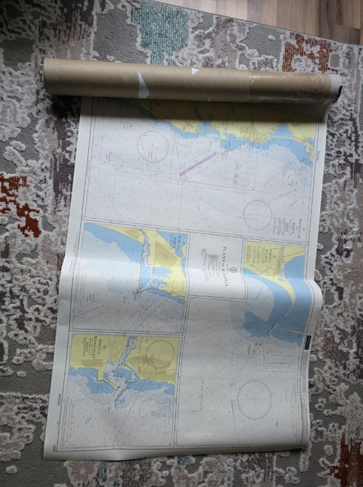 Hărți  si manuale navigație