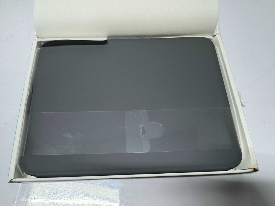 Клавиатура - Logitech Slim Folio for iPad 10th Gen