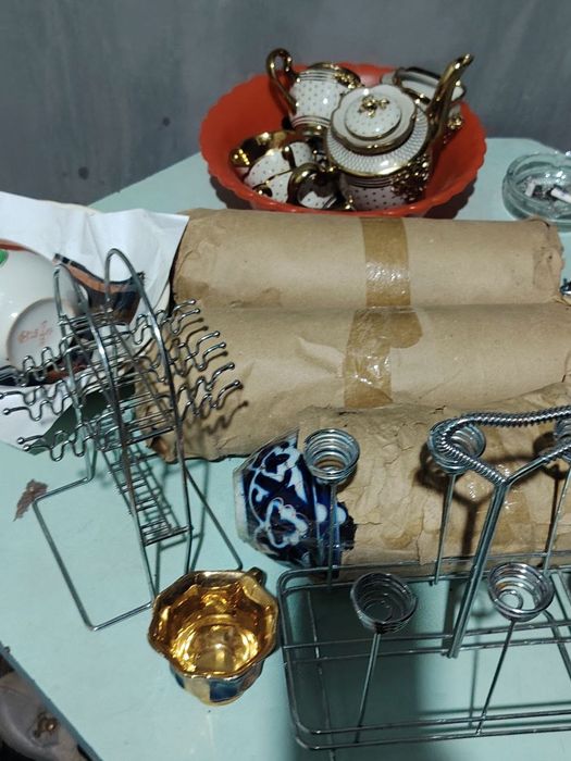 Срочно сотилади уйдан чикганПахта гулли идишлар